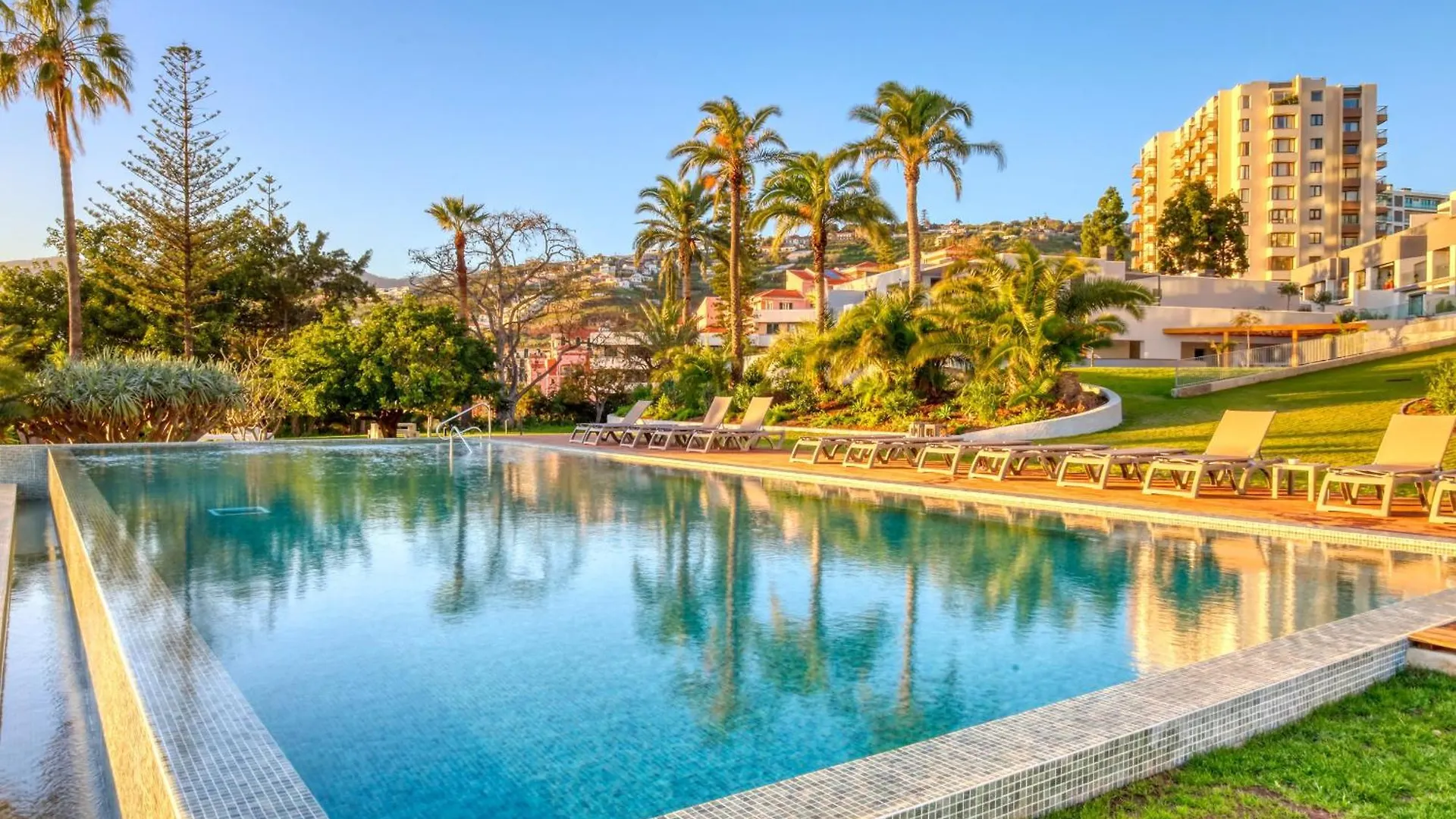 Funchal Acqua Blue, A Home In Madeira