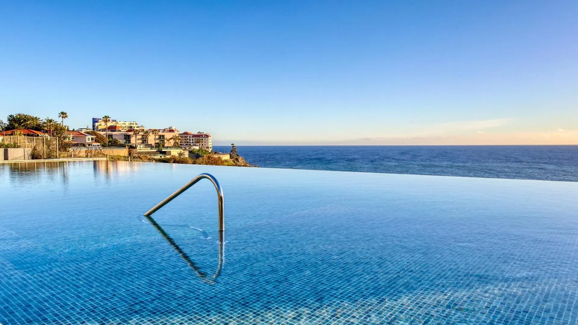 Apartament Funchal Acqua Blue, A Home In Madeira